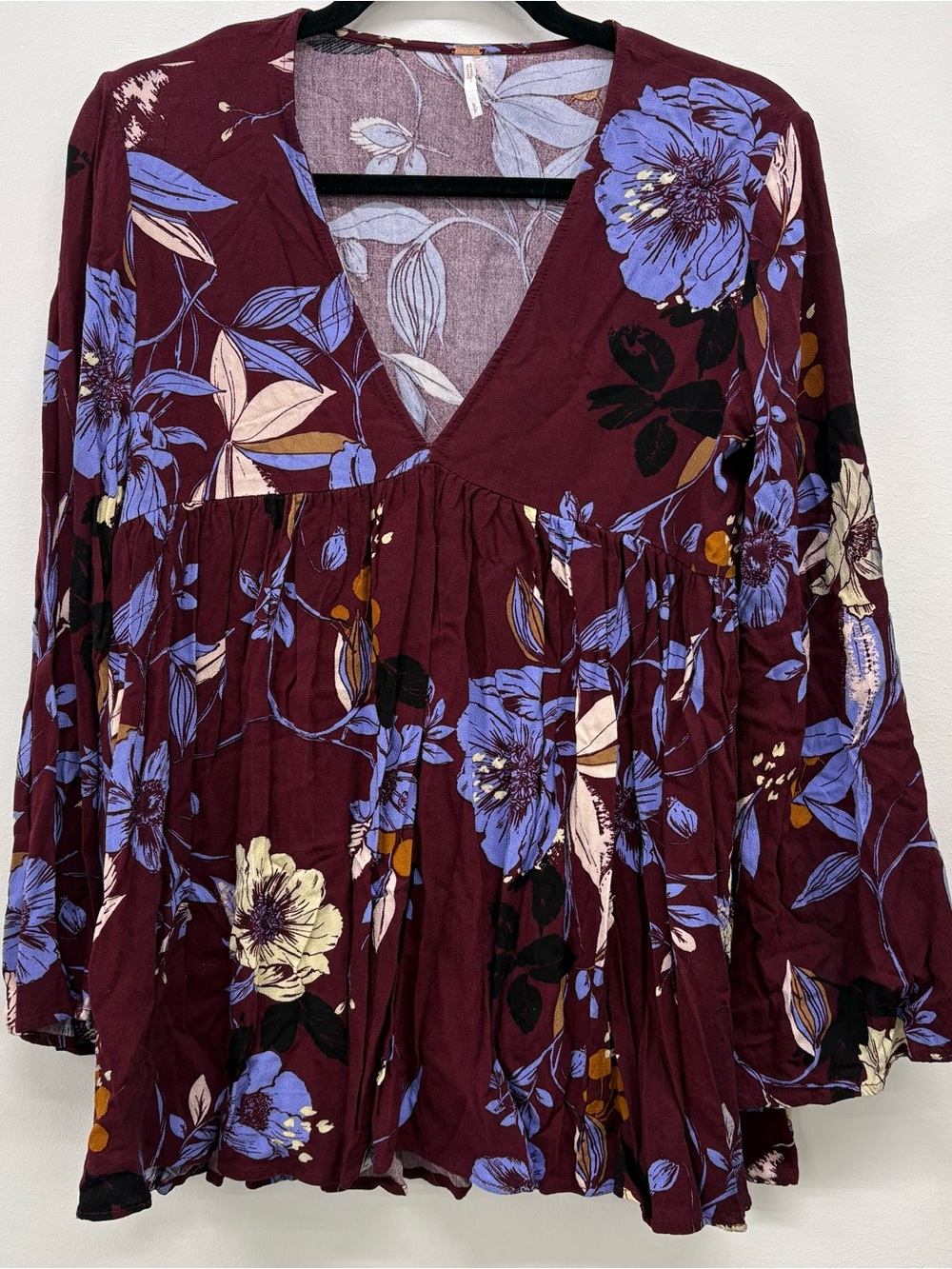 Free People red/purple Floral V-Neck Peasant bell sleeve flowy boho top small